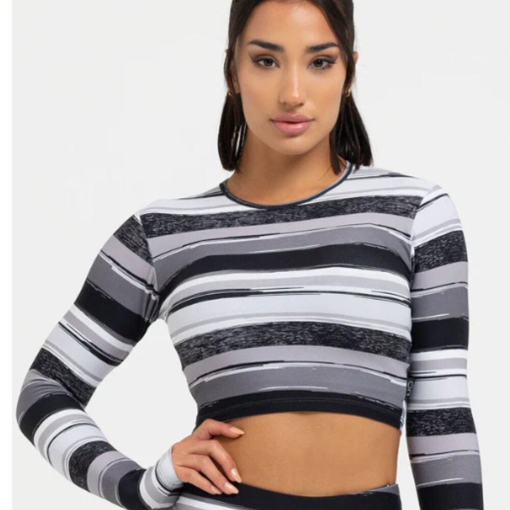 NWOT LiCi Fit Slate Long Sleeve Crop Top